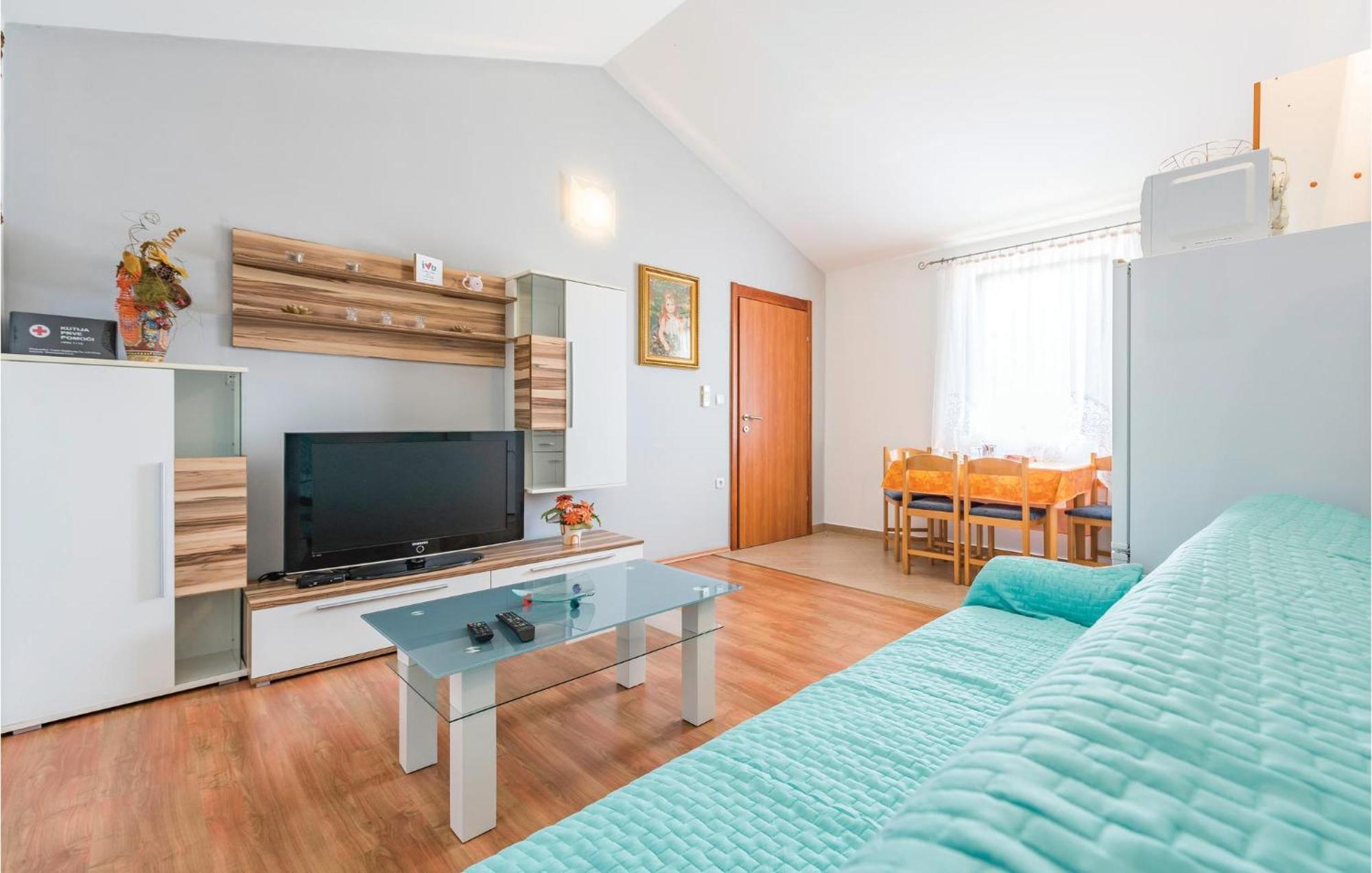 Awesome Home In Zminj With Wifi Εξωτερικό φωτογραφία