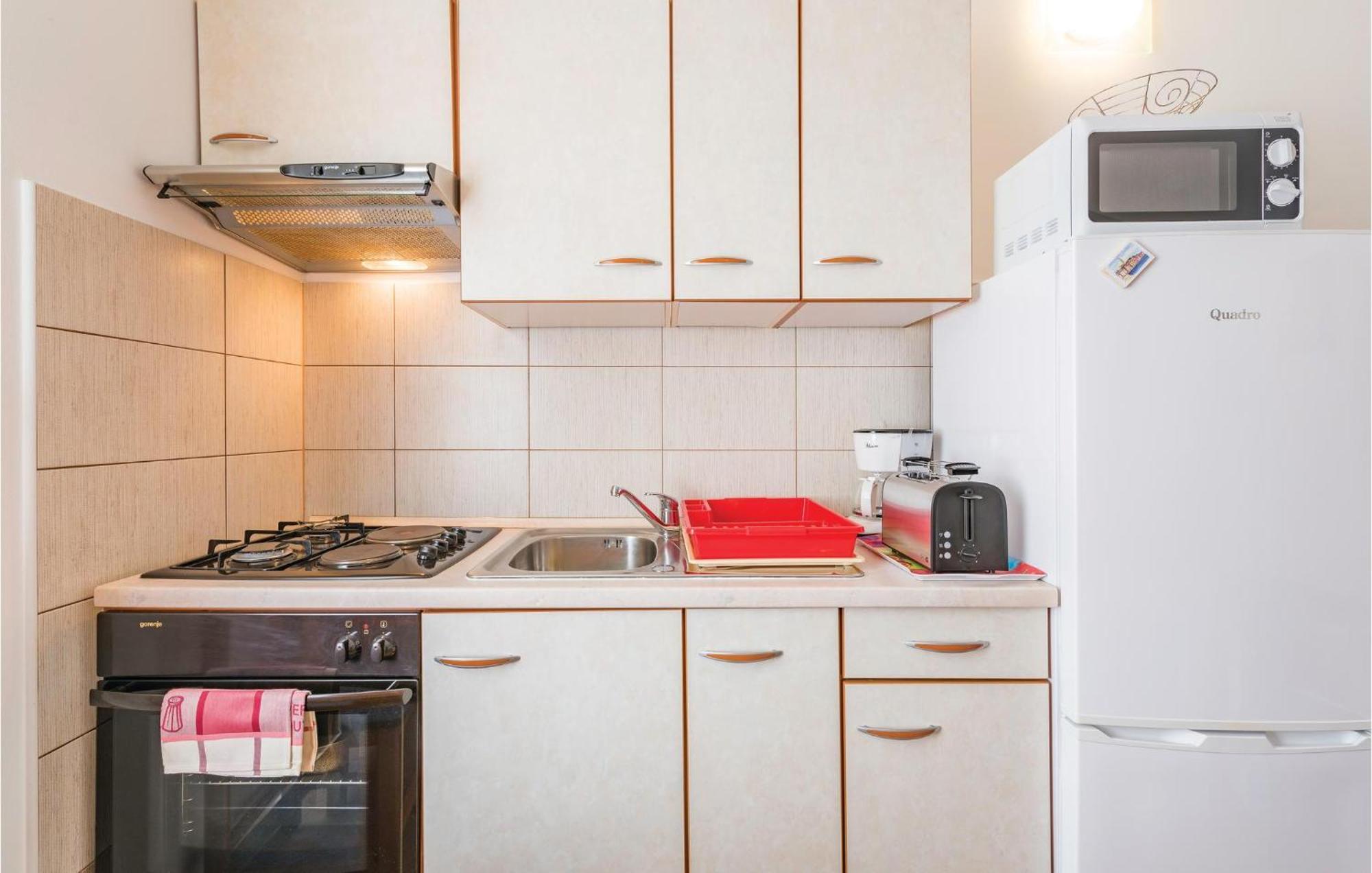 Awesome Home In Zminj With Wifi Εξωτερικό φωτογραφία
